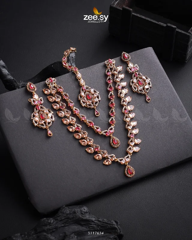 necklaces with infinity symbol -Urwa Hocane Necklace Set