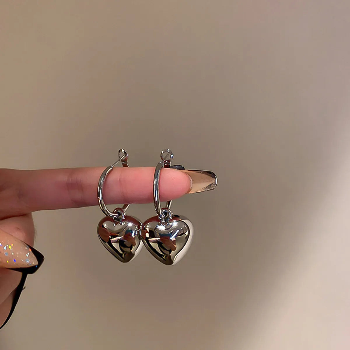 38# Ear Clip-Silver (Love)