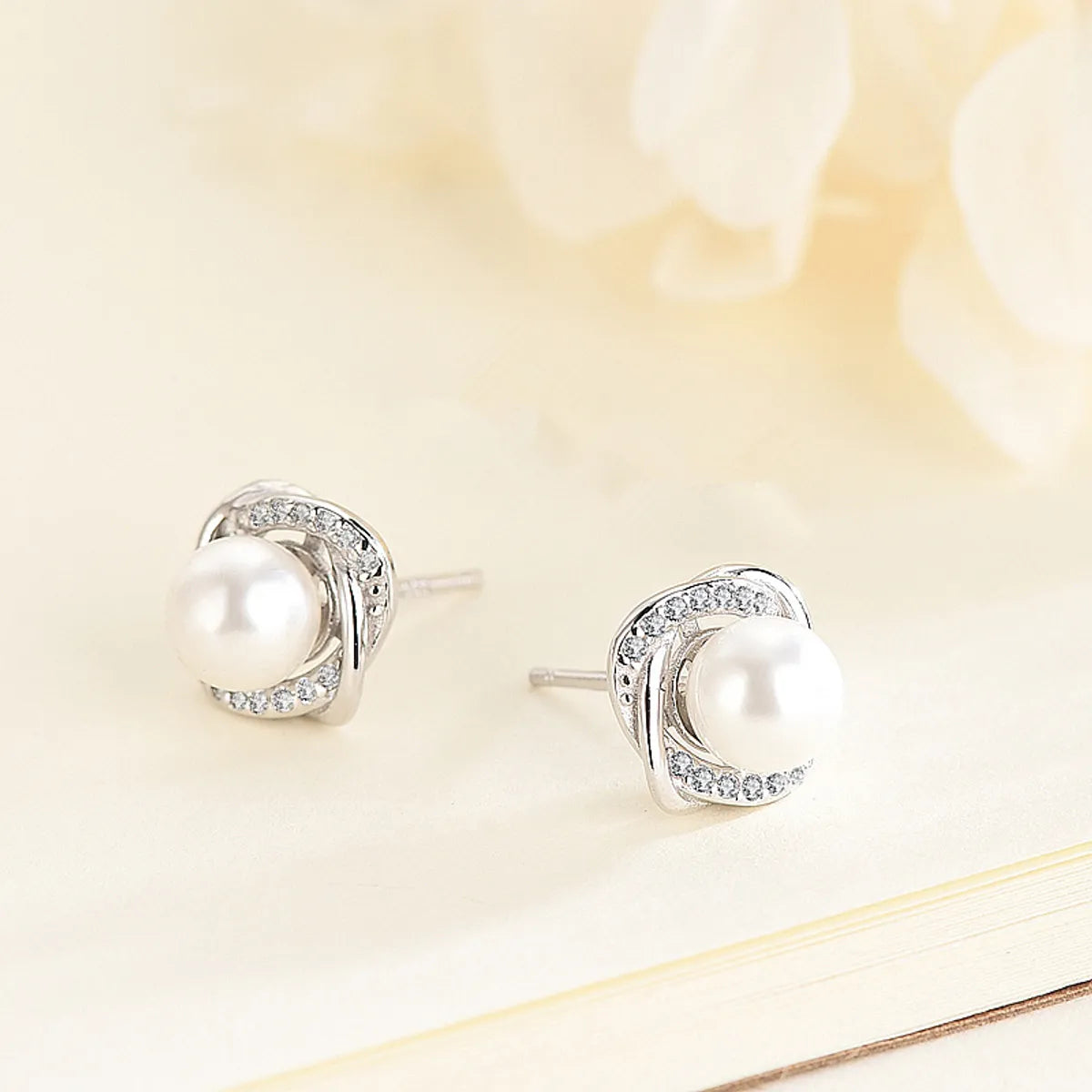 ladies earrings dangling chic look -1 Pair Simple Style Commute Round Inlay Sterling Silver Pearl Zircon Ear Studs