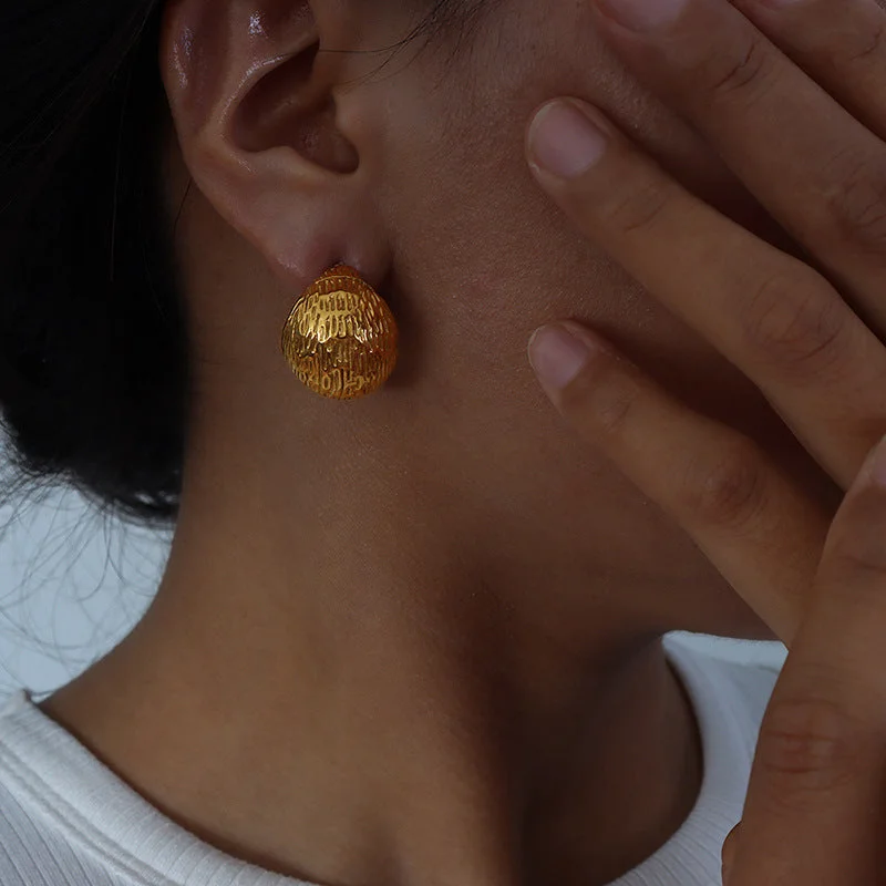 F790-Gold Earrings