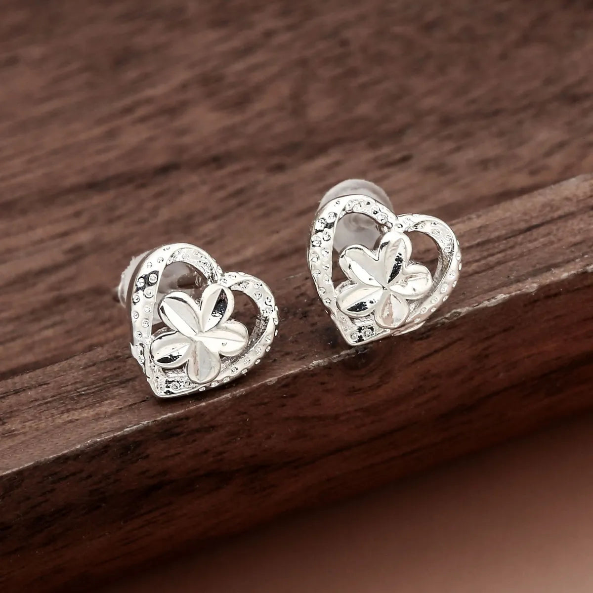 Girl's Silver Stud Earrings No. 11