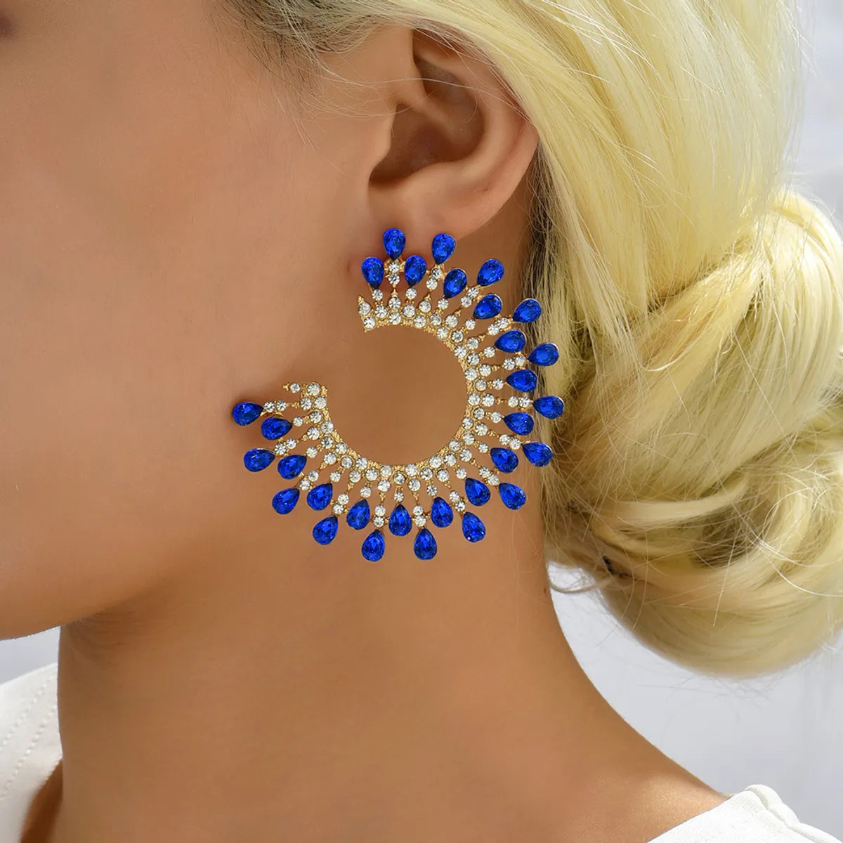 ladies earrings for beach wear -1 Pair Fashion Round Plating Rhinestone Ear Studs