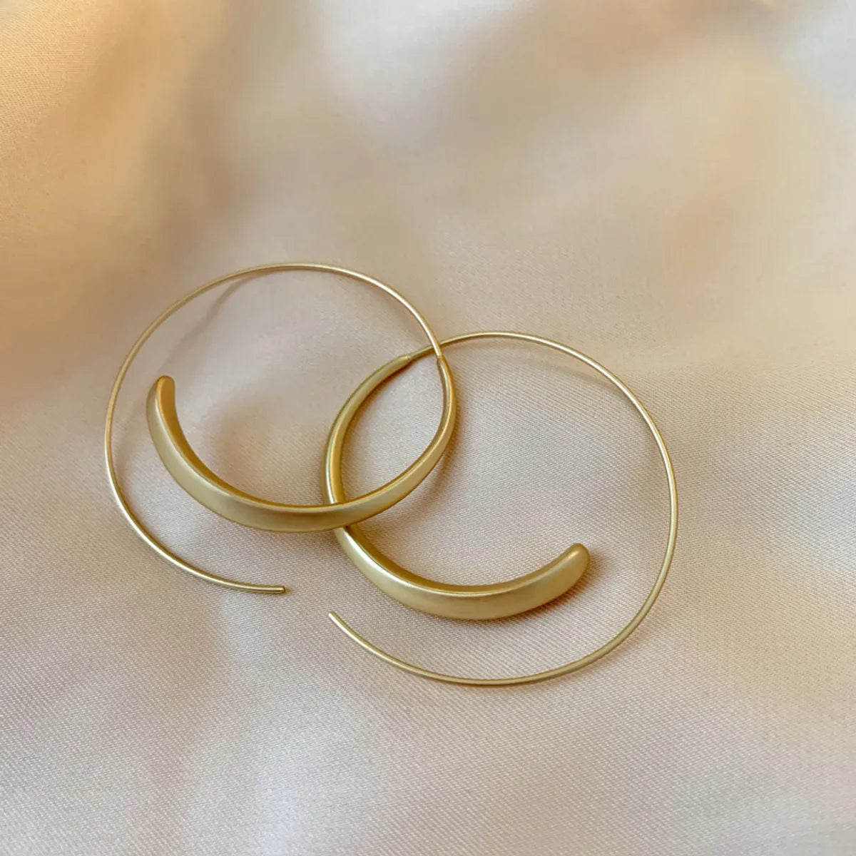 52# Ear Hook-Matte golden