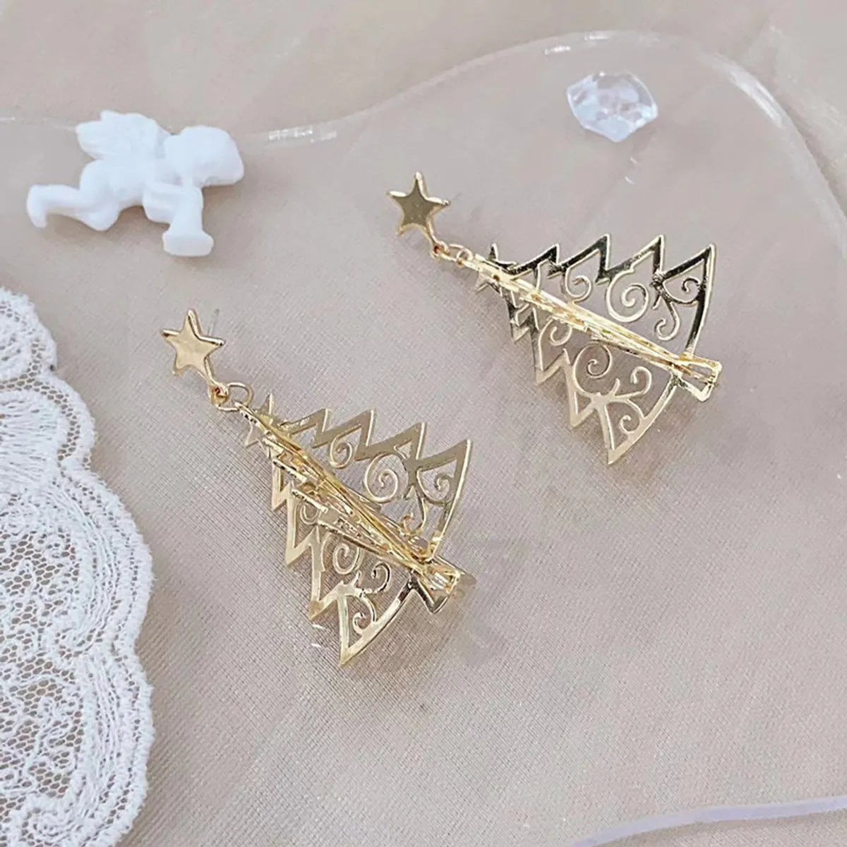 ladies earrings with sapphire blue -Fashion Christmas Tree Metal Plating Women's Drop Earrings 1 Pair