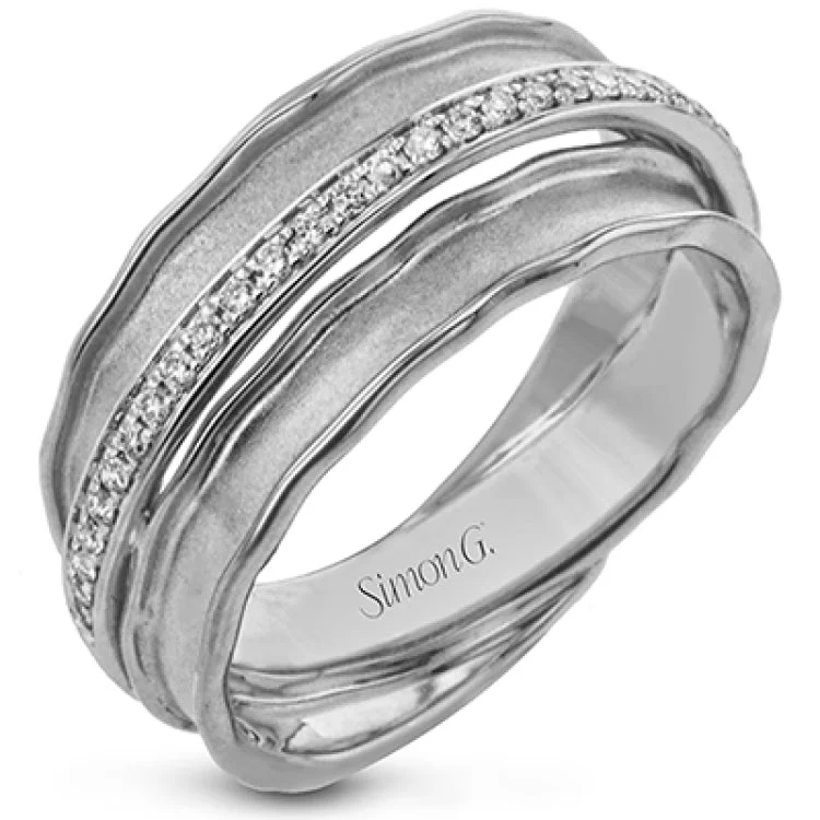 ladies rings with engraving detail -LR2576 RIGHT HAND RING